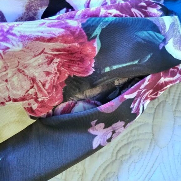 GABBY SKYE Cocktail Dress, Black & Floral V-neck cutout sides w/ pockets, 6 - Picture 4 of 6